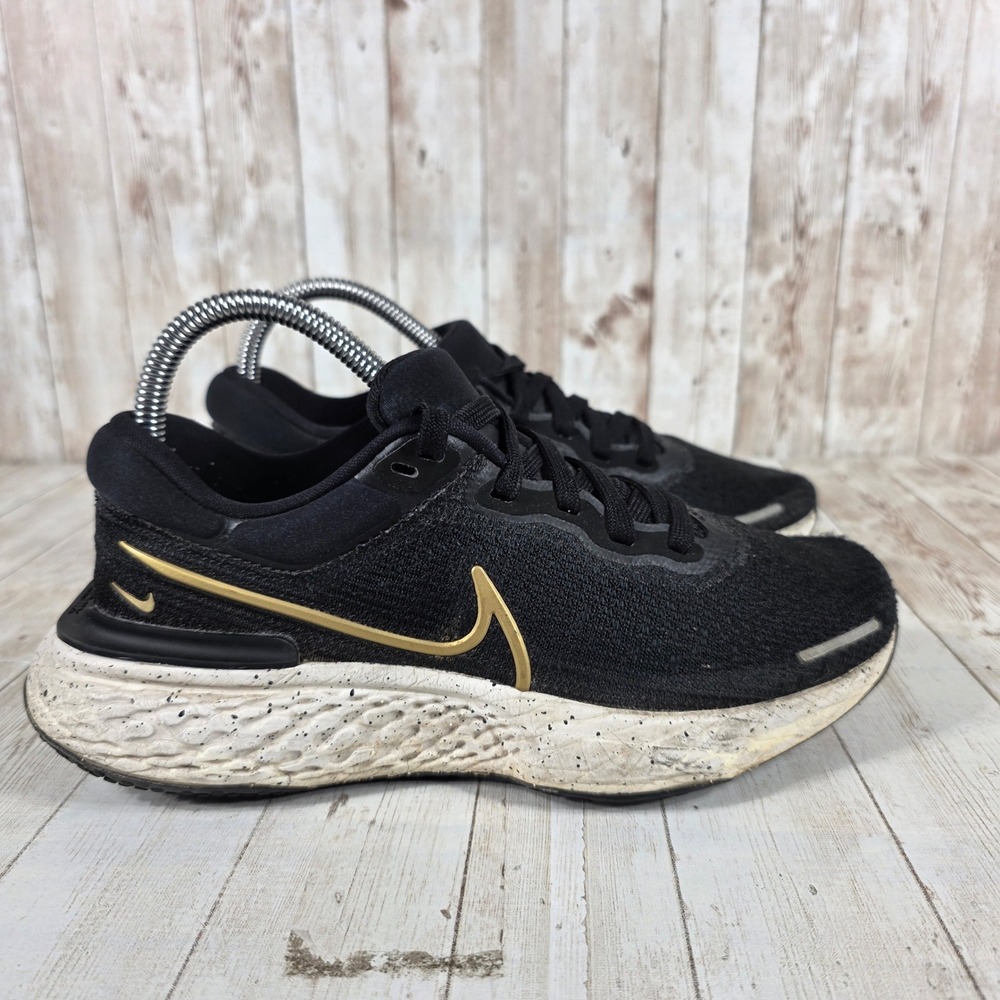 Nike ZoomX Invincible Run Flyknit Black Gold Mens 7 Running Shoes CT2229-004